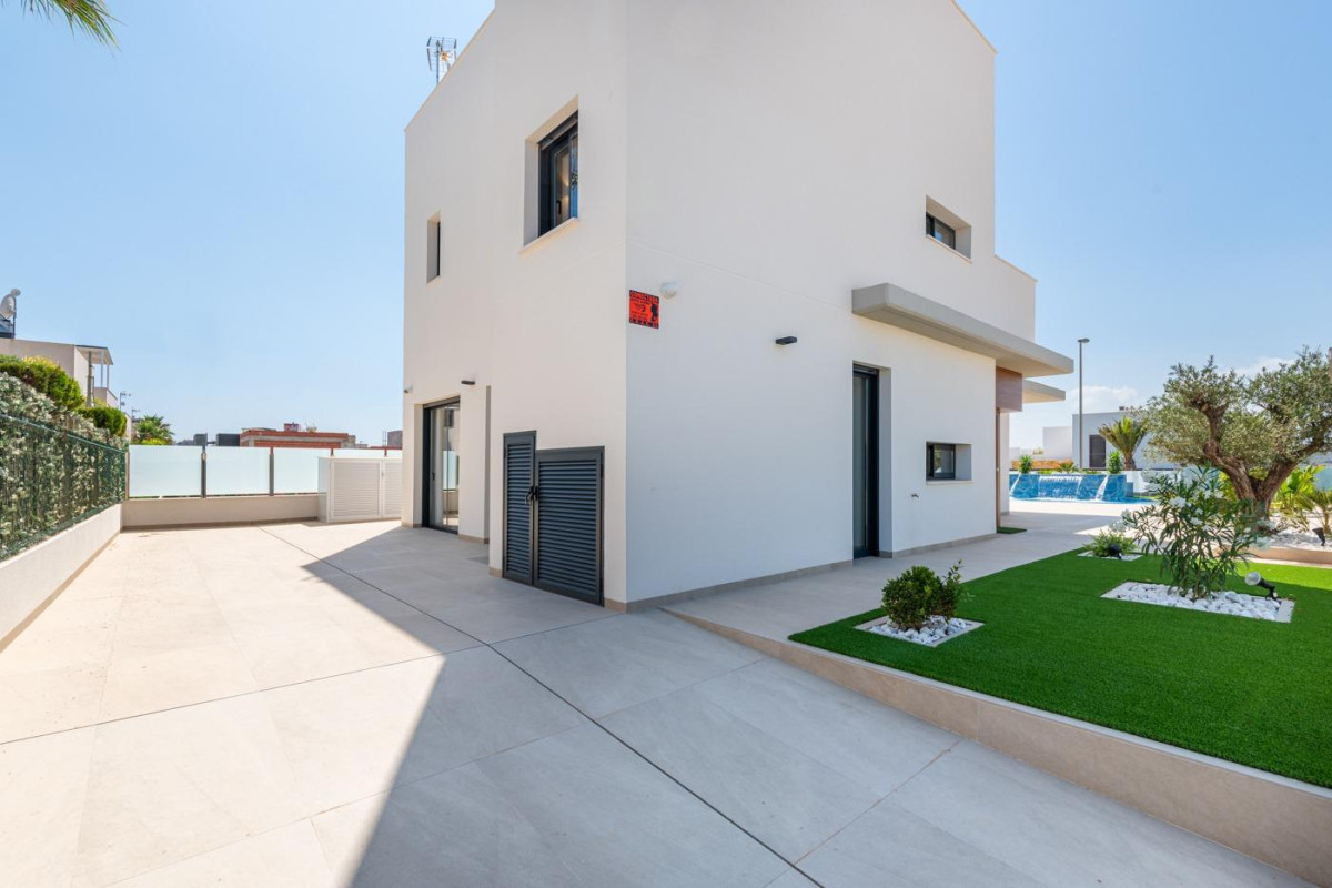 Obra nueva - Villa de Lujo - Orihuela Costa - Campoamor