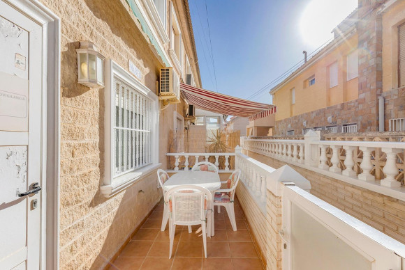 Resale - Terraced house - Torrevieja - La Mata