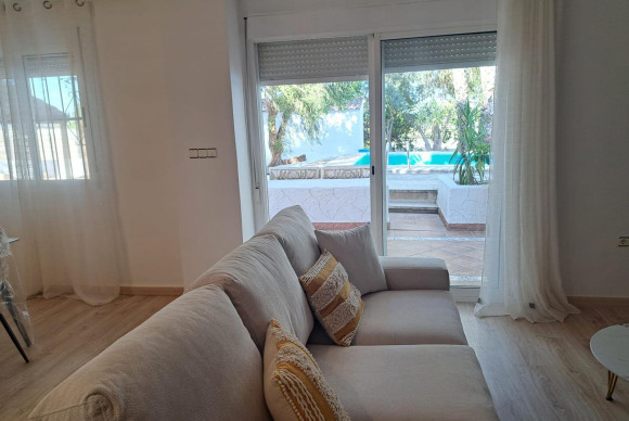 Resale - Villa - Orihuela Costa - Desamparados-Hurchillo-Torremendo