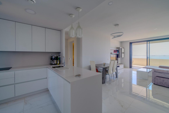 Resale - Apartment  - Benidorm - Cala de Benidorm