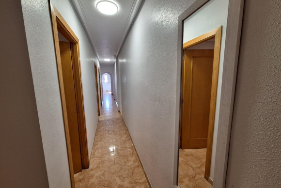 Lange Termijn Verhuur - Appartement  - Torrevieja - Centro