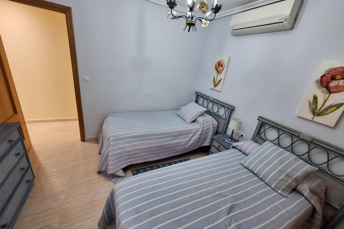 Resale - Apartment  - Torrevieja - Playa del cura