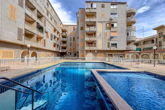 Resale - Apartment  - Torrevieja - Acequion