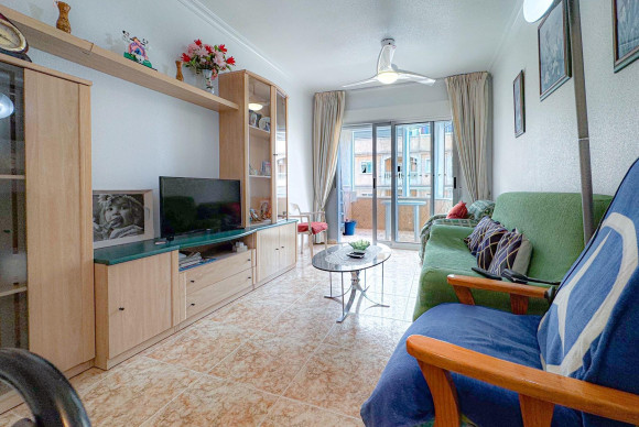 Resale - Apartment  - Torrevieja - Playa del cura