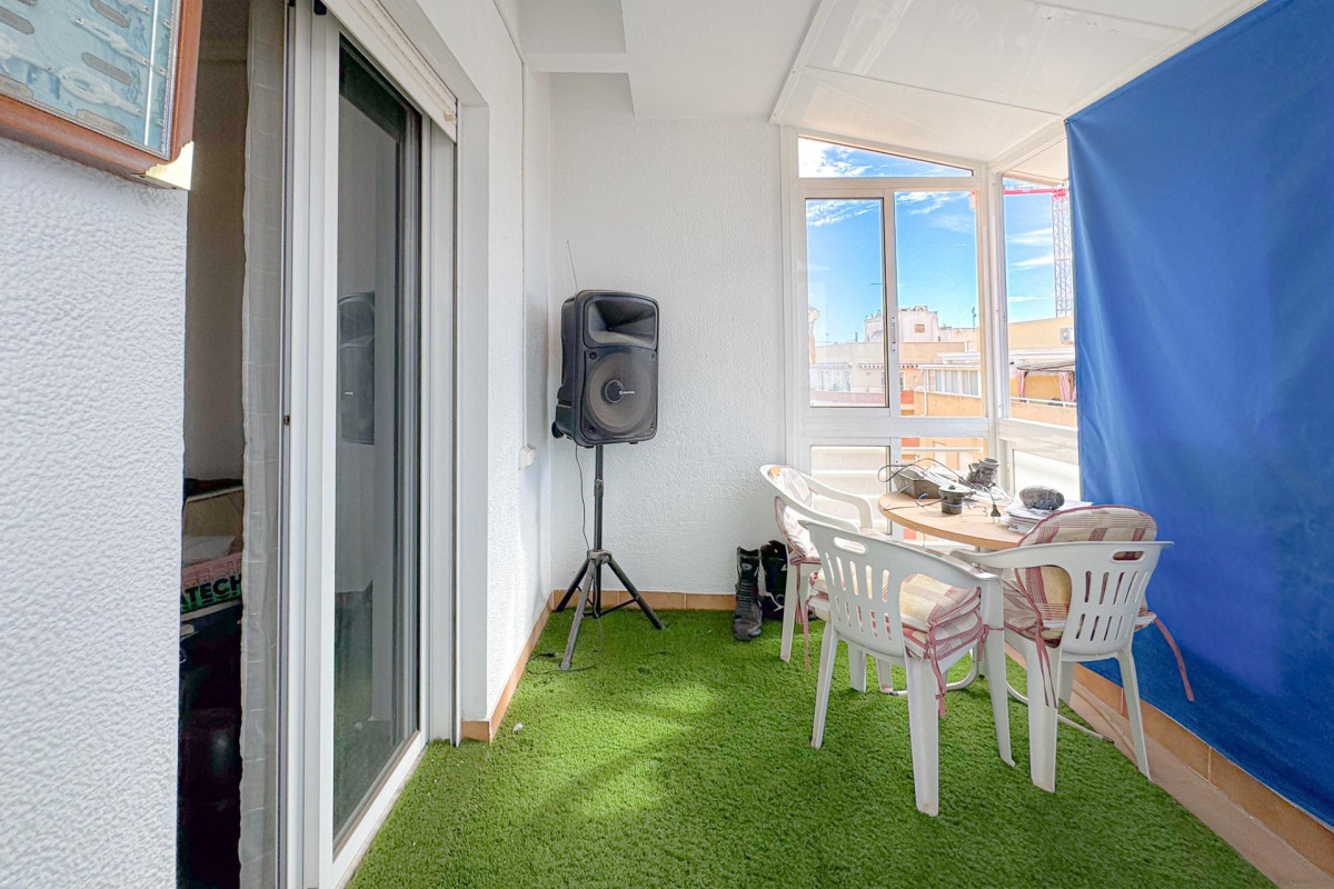 Resale - Apartment  - Torrevieja - Playa del cura