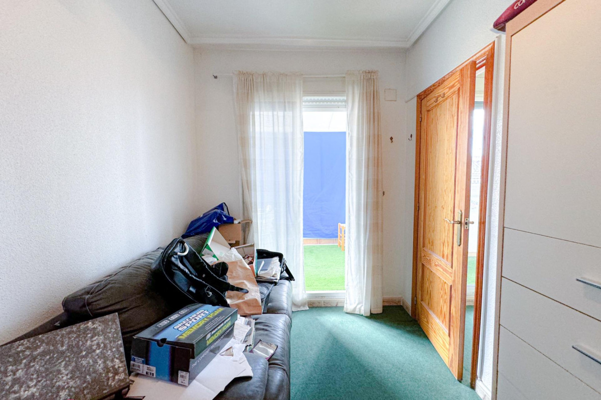 Resale - Apartment  - Torrevieja - Playa del cura