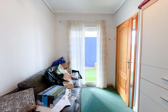 Resale - Apartment  - Torrevieja - Playa del cura