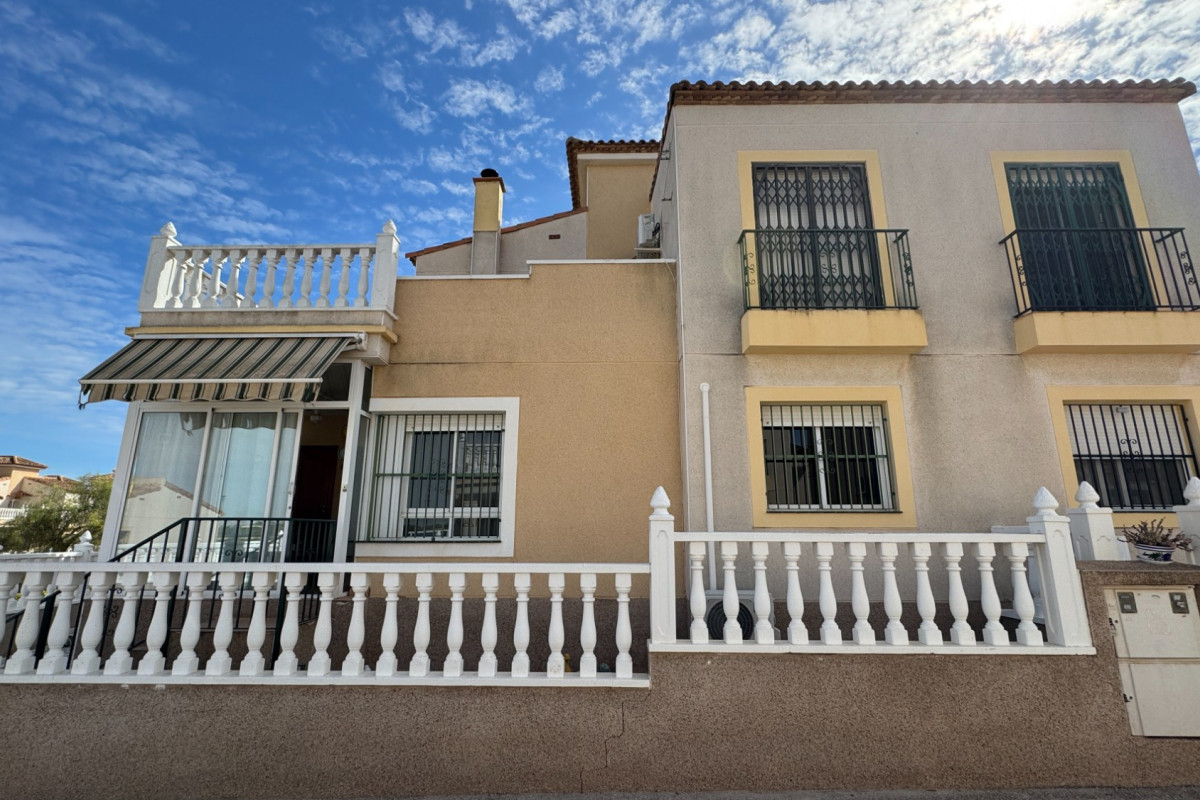 Resale - Semi Detached Villa - Algorfa - Montebello