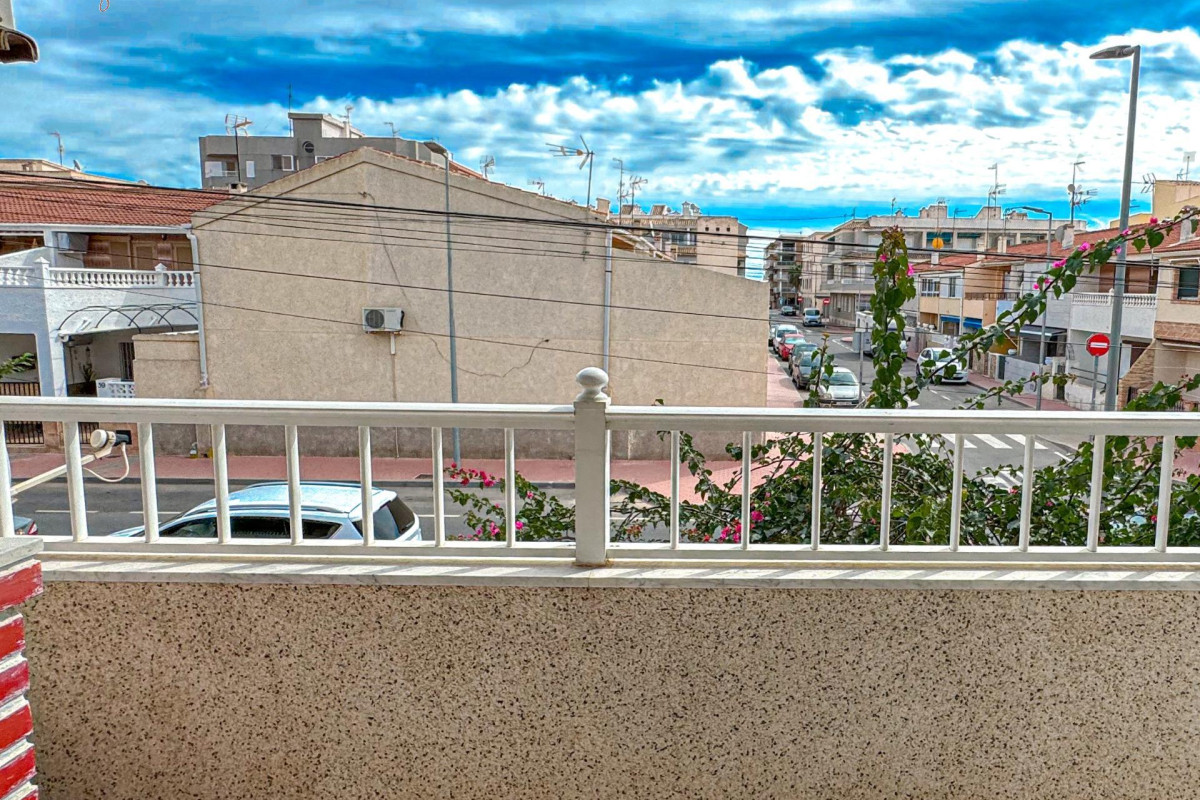 Resale - Apartment  - Torrevieja - Acequion