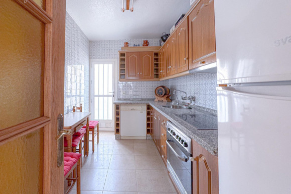 Resale - Apartment  - Torrevieja - La Mata pueblo