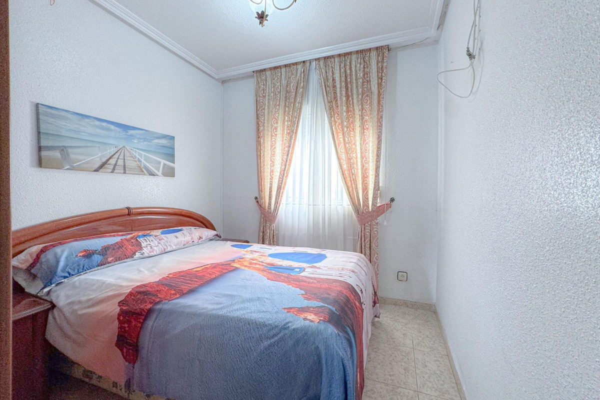 Resale - Apartment  - Torrevieja - Acequion