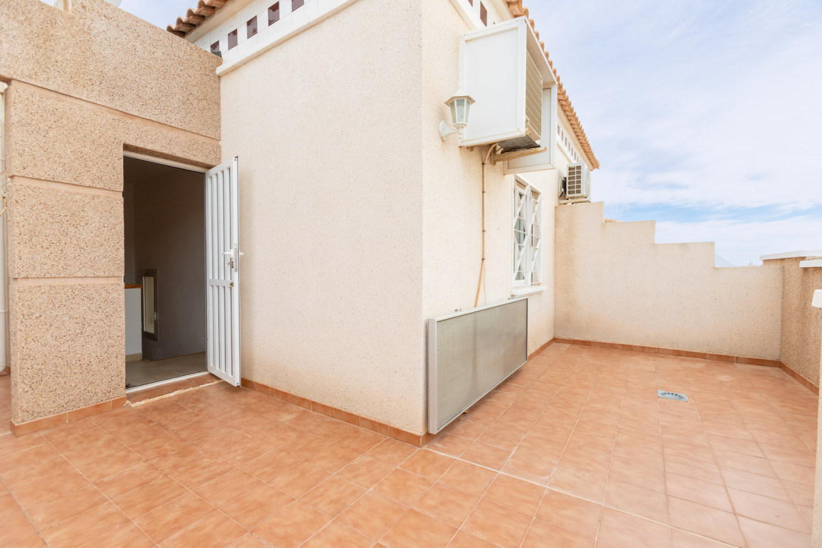 Resale - Apartment  - Torrevieja - Aguas Nuevas