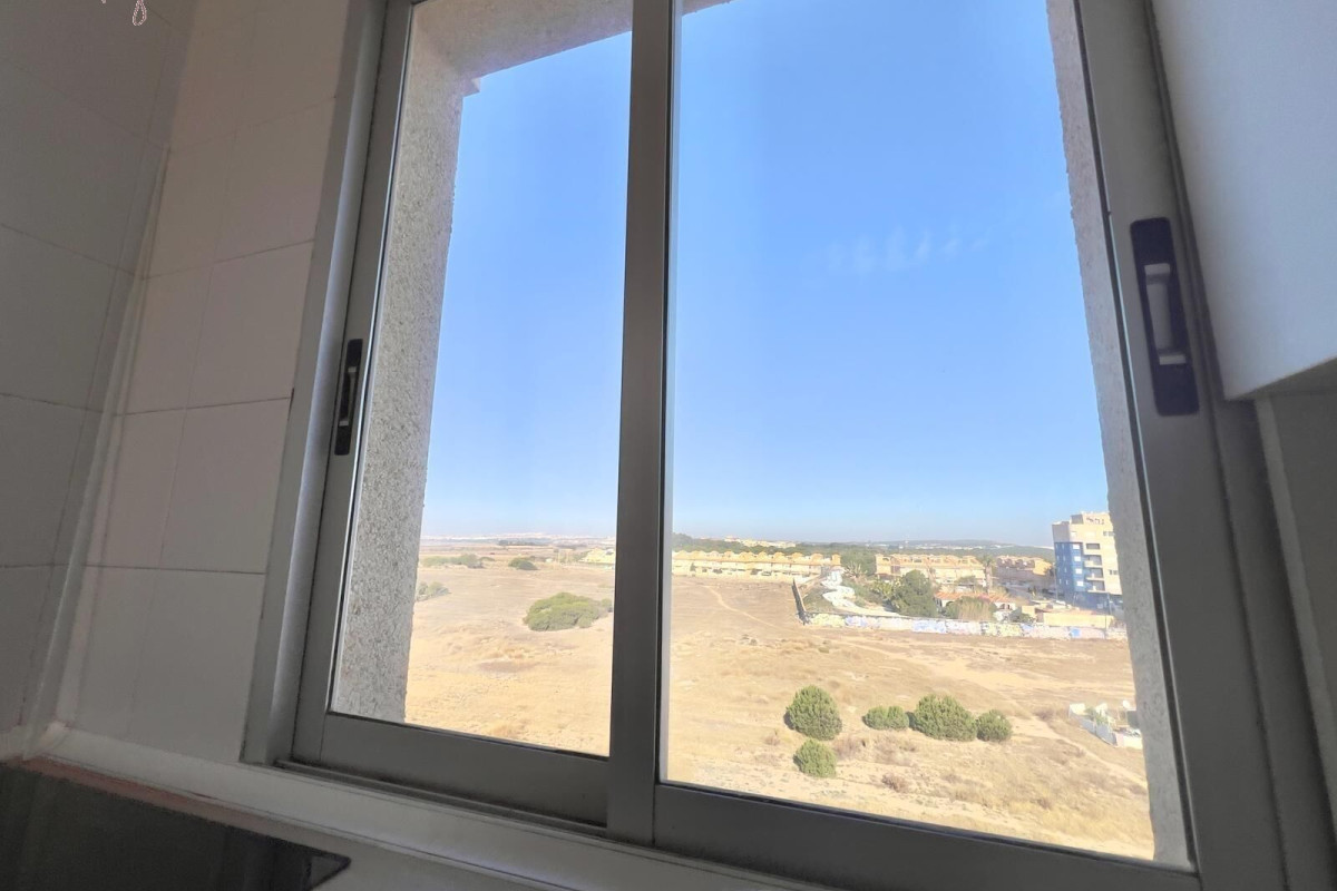 Reventa - Apartamento / piso - Torrevieja - La Mata pueblo