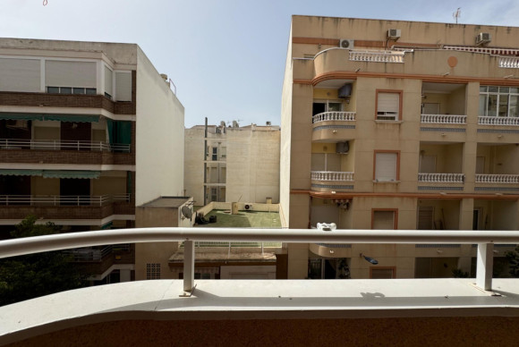 Reventa - Apartamento / piso - Torrevieja - Playa del cura