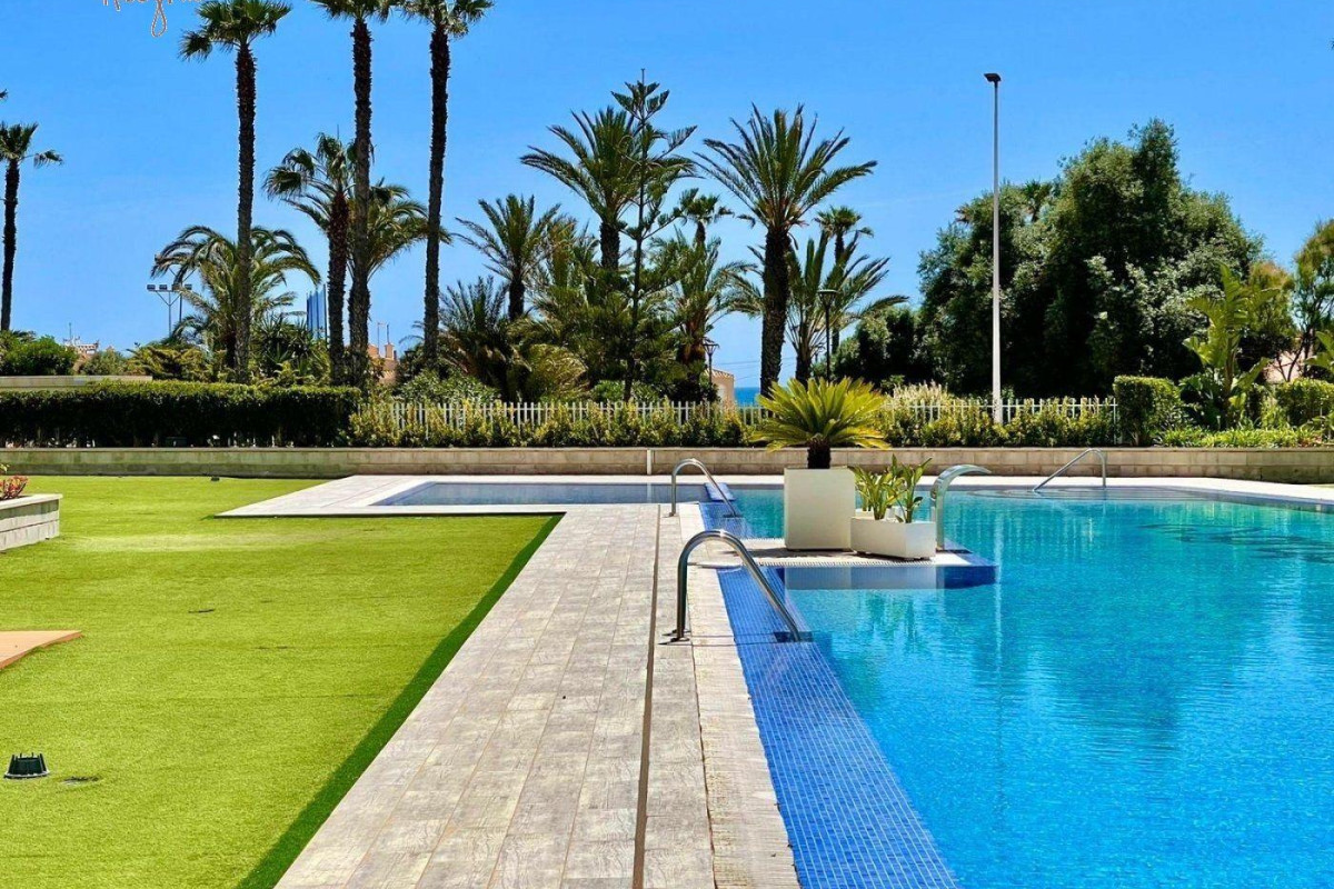 Resale - Apartment  - Torrevieja - La Mata