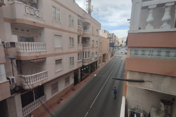 Resale - Apartment  - Torrevieja - Centro