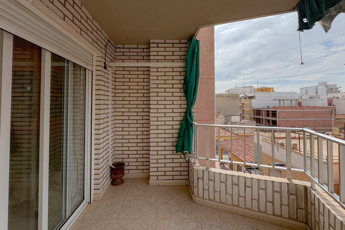 Resale - Apartment  - Torrevieja - Playa del cura