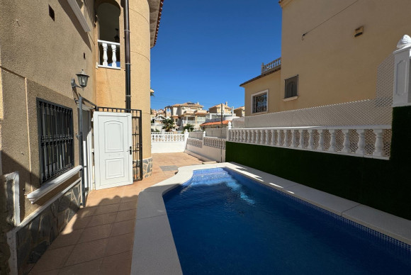 Revente - Villa - Orihuela Costa - Lomas de Campoamor-Las Ramblas