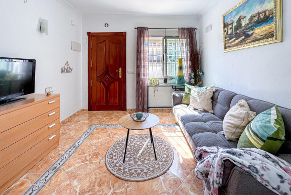 Resale - Apartment  - Torrevieja - Los Frutales