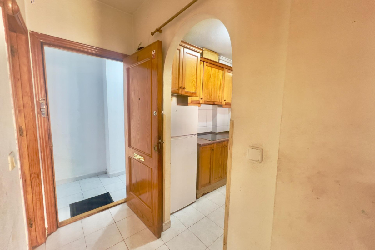 Resale - Apartment  - Torrevieja - Playa del cura