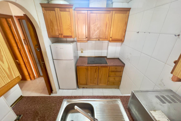 Resale - Apartment  - Torrevieja - Playa del cura