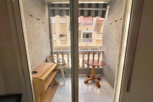 Resale - Apartment  - Torrevieja - Playa del cura