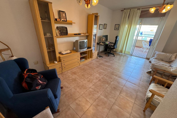 Resale - Apartment  - Torrevieja - Playa del cura