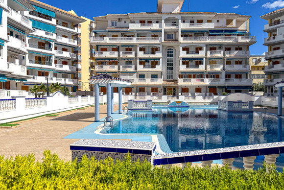 Resale - Apartment  - Torrevieja - La Mata