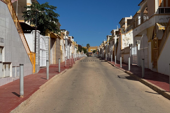 Resale - Apartment  - Torrevieja - Parque las naciones