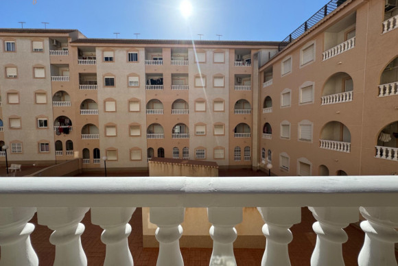 Reventa - Apartamento / piso - Torrevieja - Playa del cura