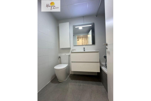 Reventa - Apartamento / piso - Valencia - Sant Isidre