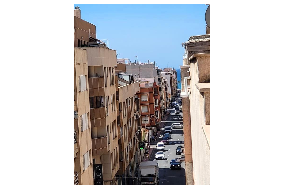 Resale - Apartment  - Torrevieja - Centro