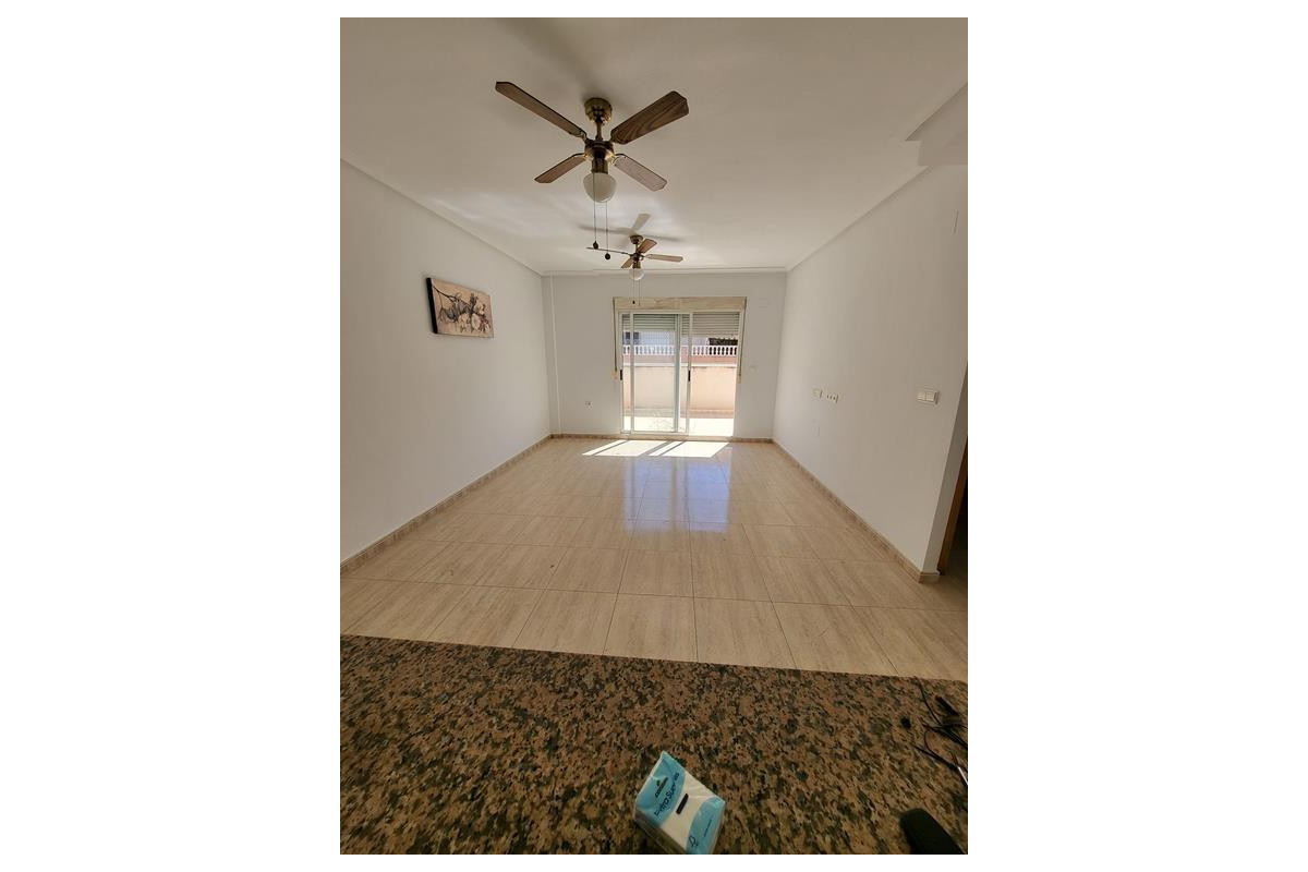 Resale - Apartment  - Torrevieja - Centro