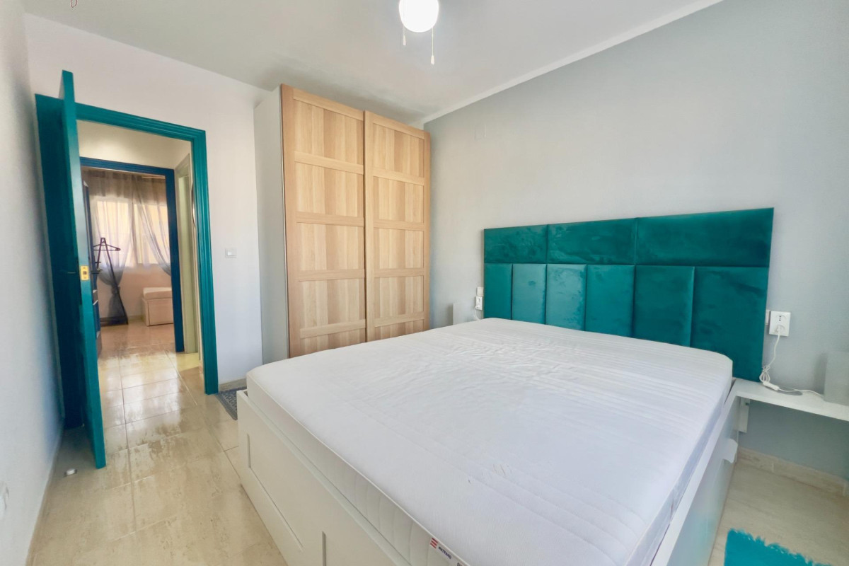 Resale - Apartment  - Torrevieja - Playa del cura