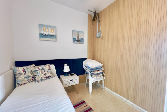 Resale - Apartment  - Torrevieja - Playa del cura