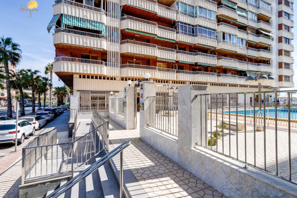 Resale - Apartment  - Torrevieja - Acequion