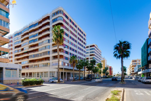 Resale - Apartment  - Torrevieja - Acequion