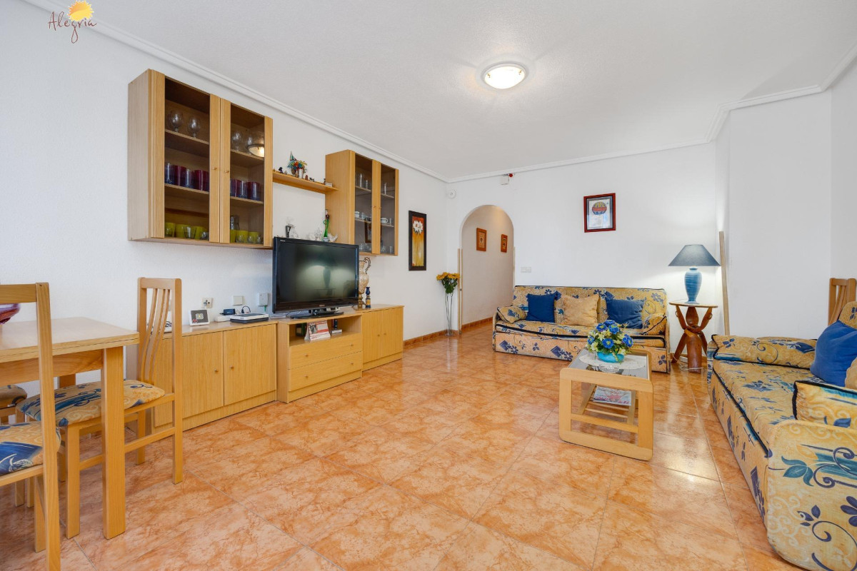 Resale - Apartment  - Torrevieja - Parque las naciones