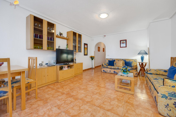 Resale - Apartment  - Torrevieja - Parque las naciones