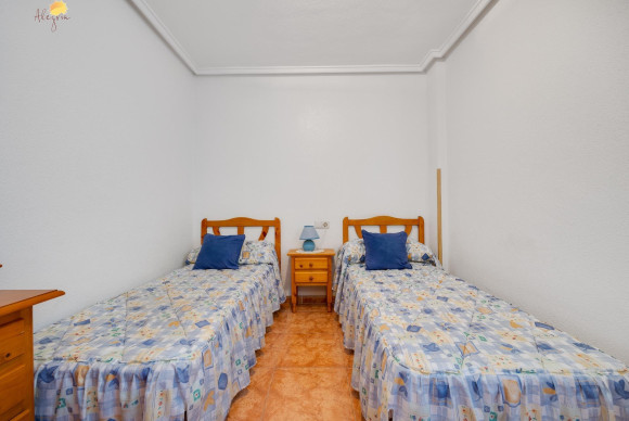 Resale - Apartment  - Torrevieja - Parque las naciones