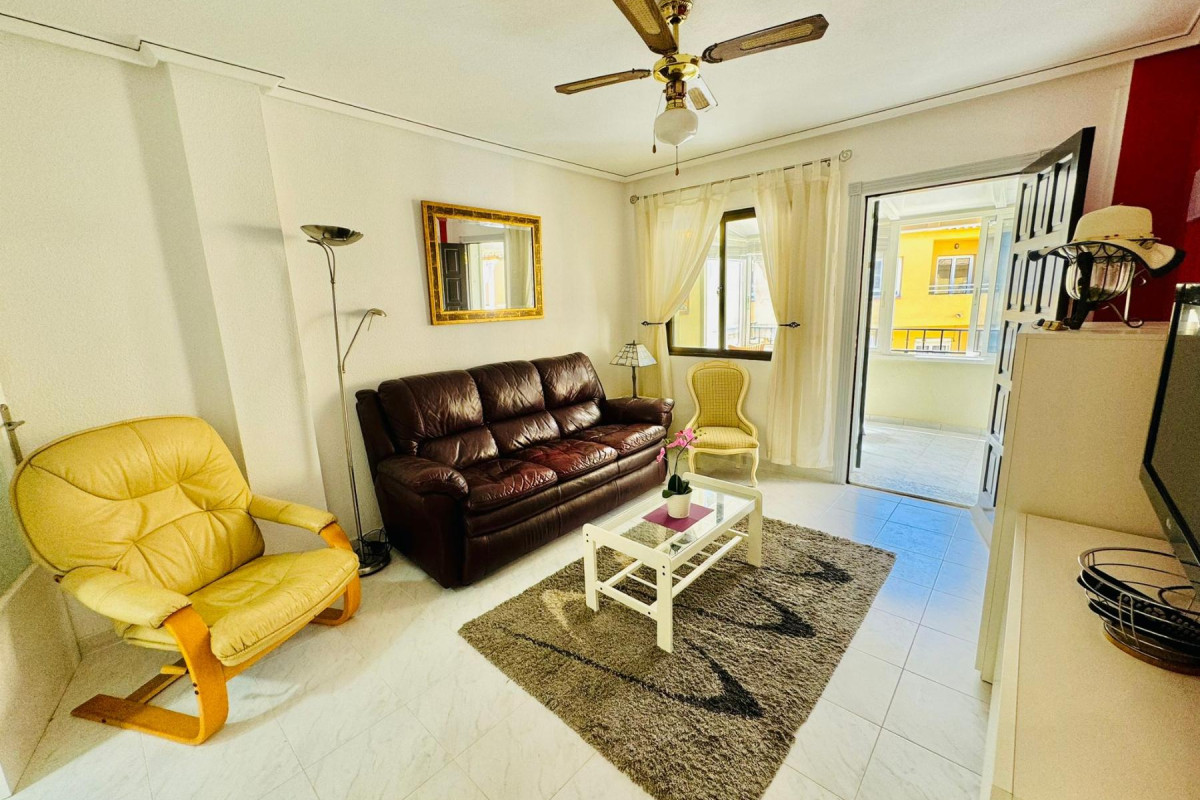 Resale - Apartment  - Torrevieja - La veleta