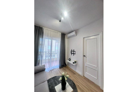 Resale - Apartment  - Torrevieja - Centro