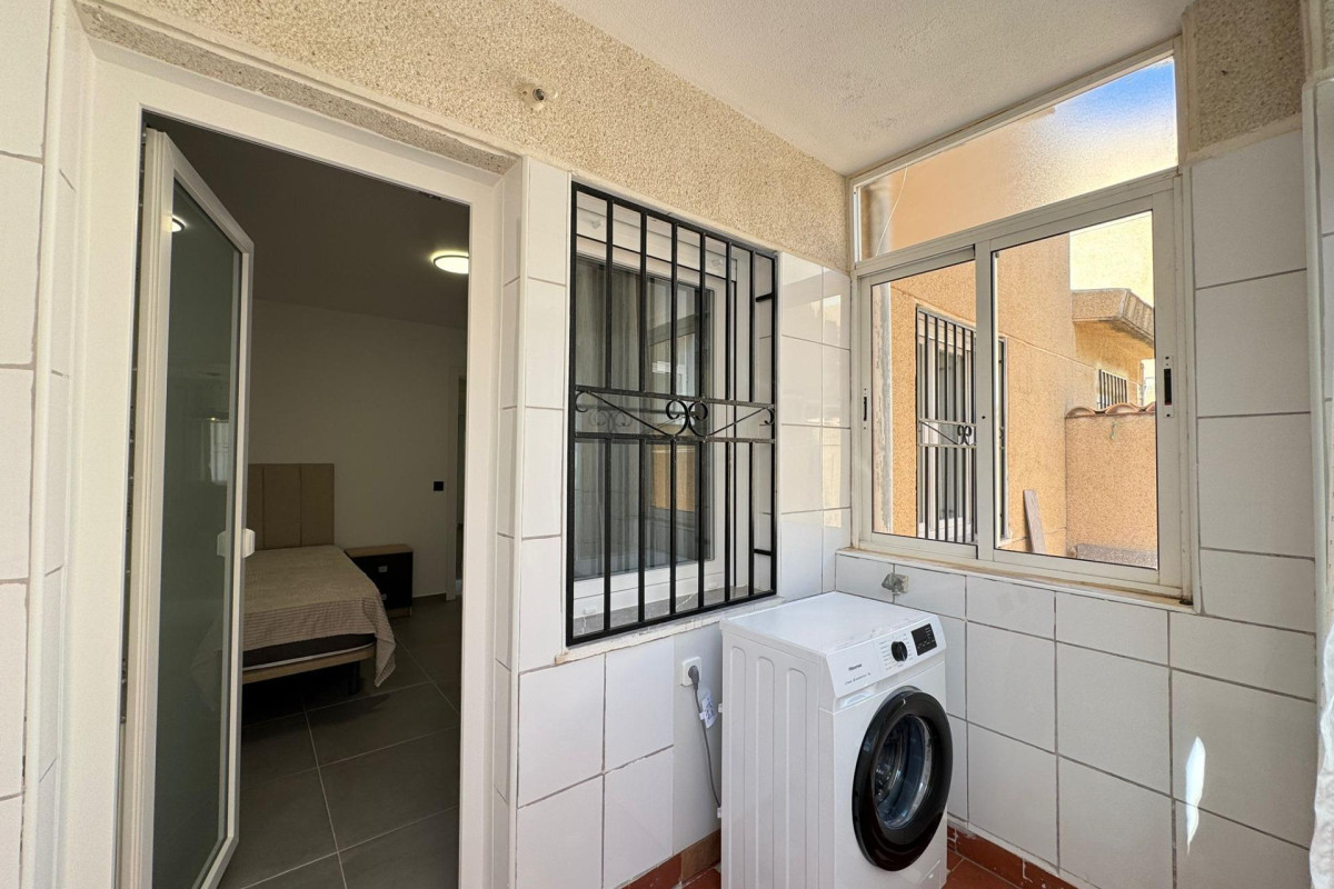 Resale - Apartment  - Torrevieja - Nueva Torrevieja