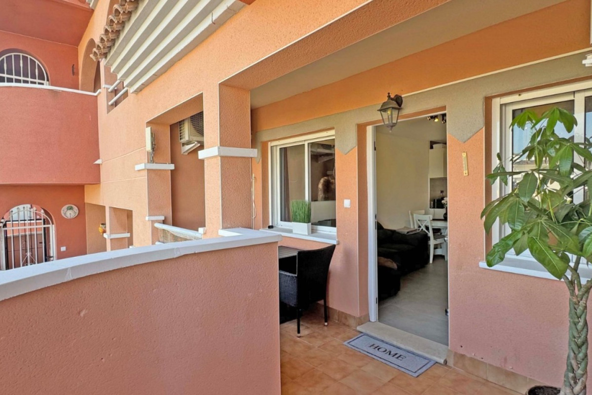 Resale - Apartment  - Orihuela Costa - Villamartin