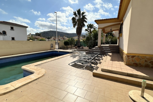 Resale - Villa - HONDON DE LAS NIEVES