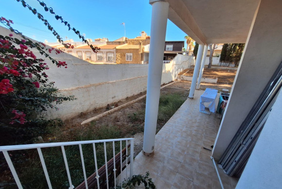 Resale - House - Torrevieja - Los altos