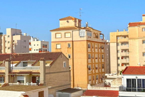 Herverkoop - Duplex Woning - Torrevieja