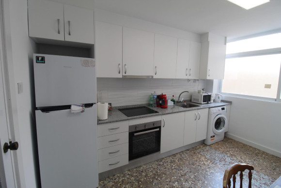 Resale - Apartment  - Torrevieja - Playa del cura