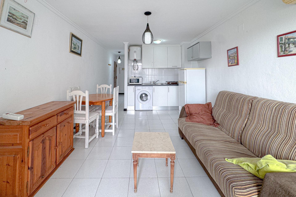 Resale - Apartment  - Torrevieja - Playa de los locos