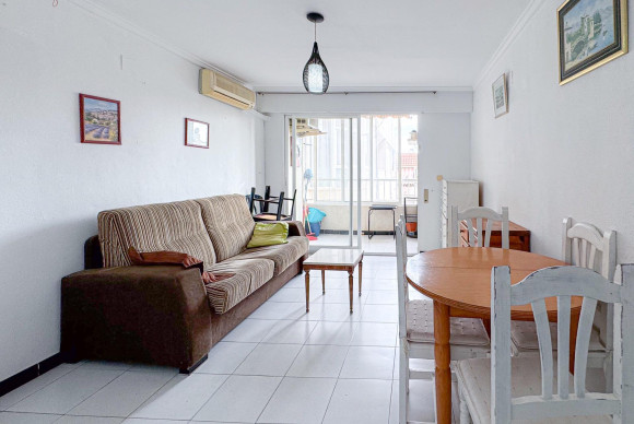 Resale - Apartment  - Torrevieja - Playa de los locos